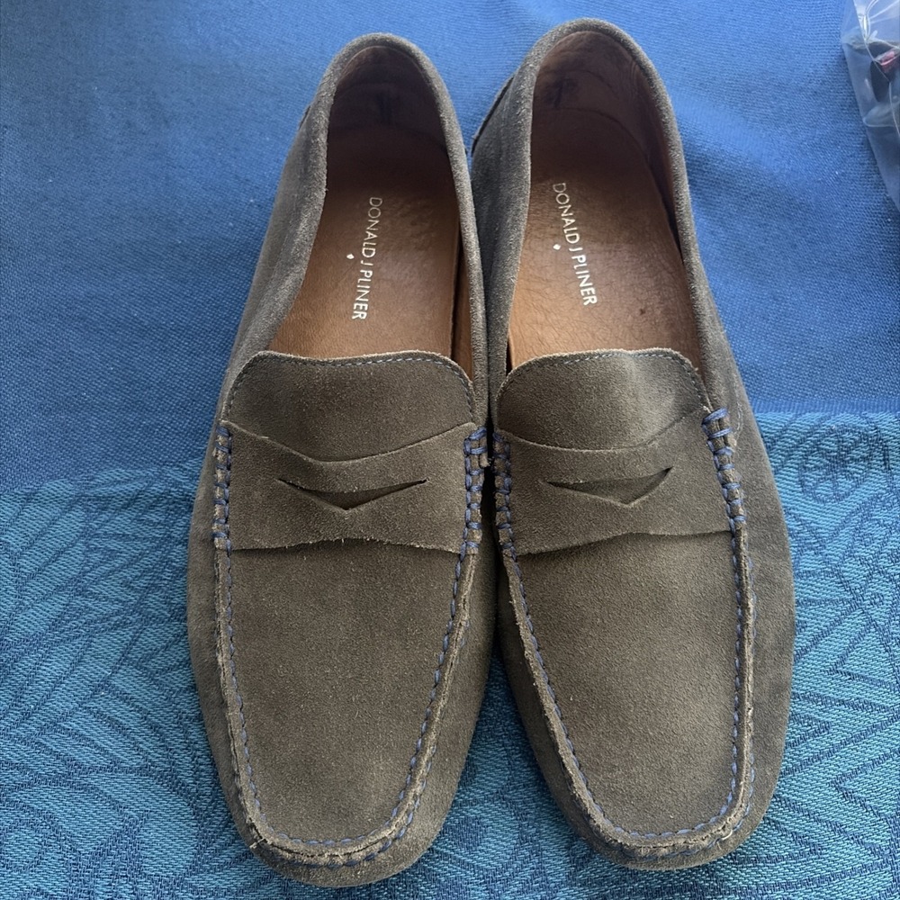 Donald J Pliner Vinco Driving Loafers  Men's Sz 9M Gray Suede Penny Moc Shoes
